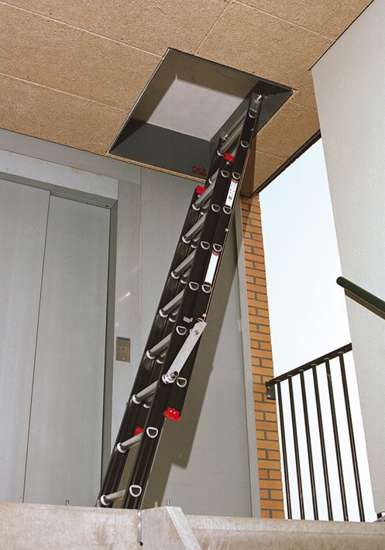 Afbeelding van Altrex 2-delige Liftmachinekamerladder ZML 2040 2 x 8